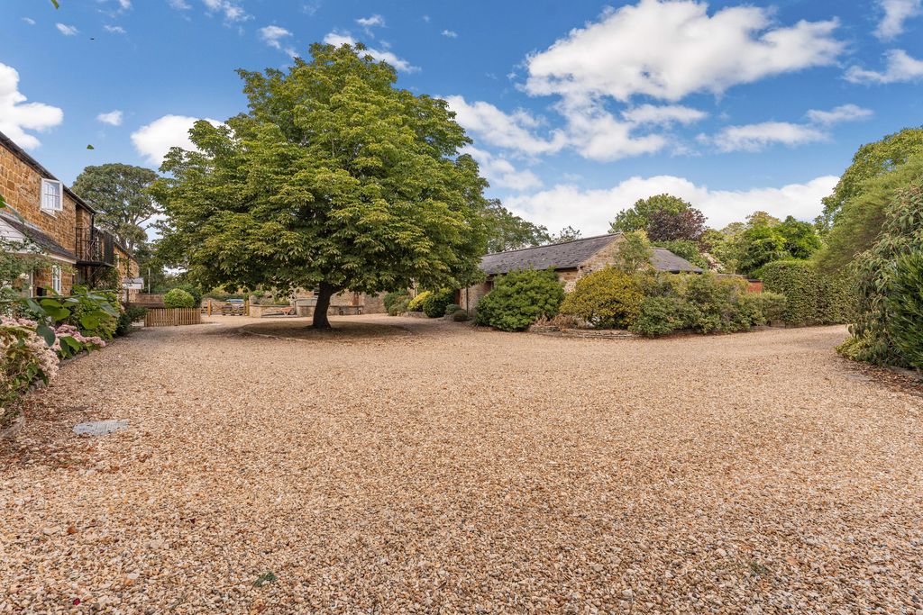 Daisy Hill, Farm Cottages Duns Tew